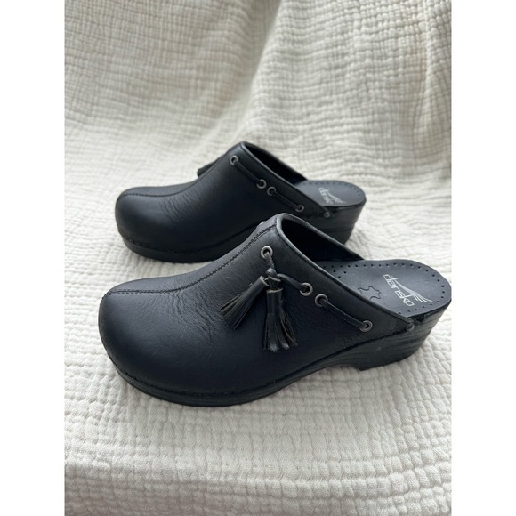 Dansko Matte Black Clog with Fringe Tassle Size 37 - Picture 6 of 9